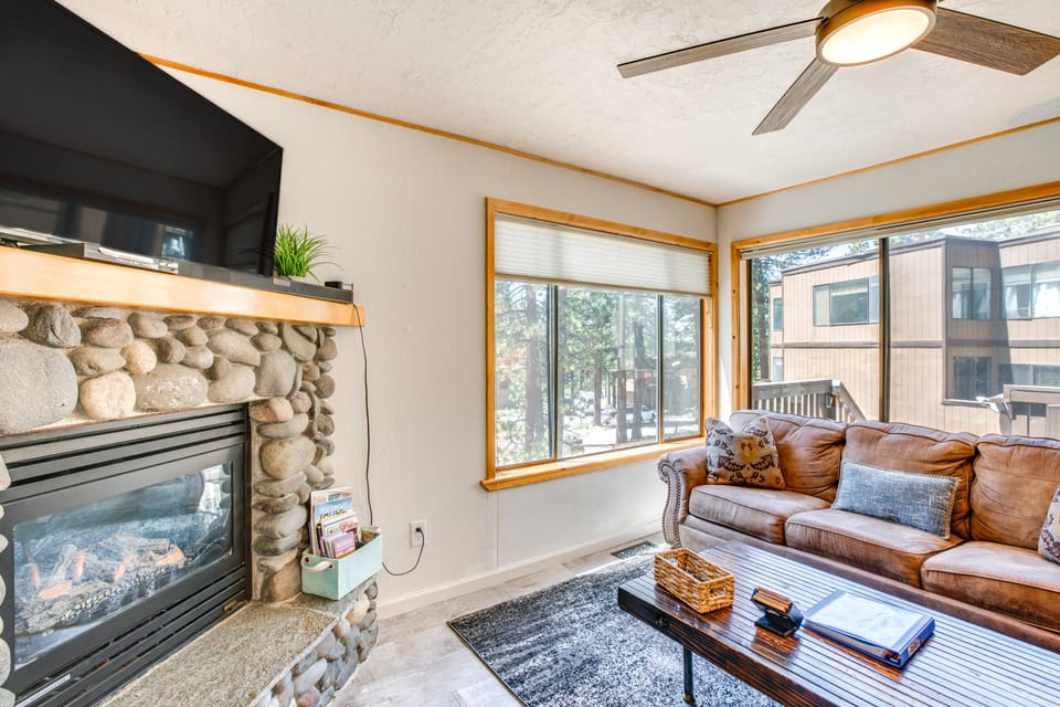 2 Mi to Heavenly Mtn Resort: Retreat w/ Sauna! Apartment in Round Hill Village
