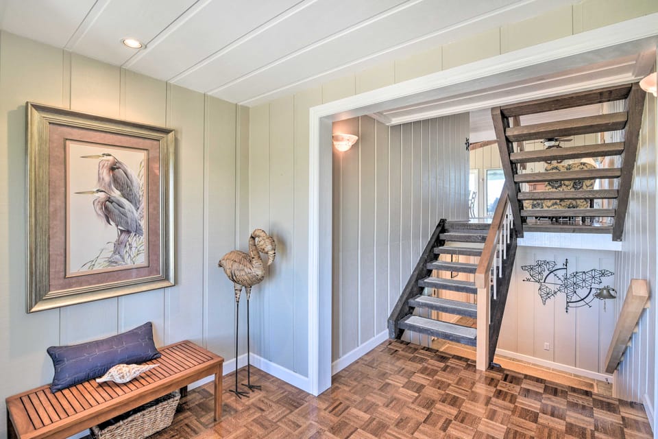 Waterfront Deck & Bay Access: Galveston Getaway! House in Galveston Island