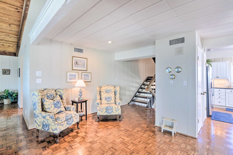 Waterfront Deck & Bay Access: Galveston Getaway! House in Galveston Island