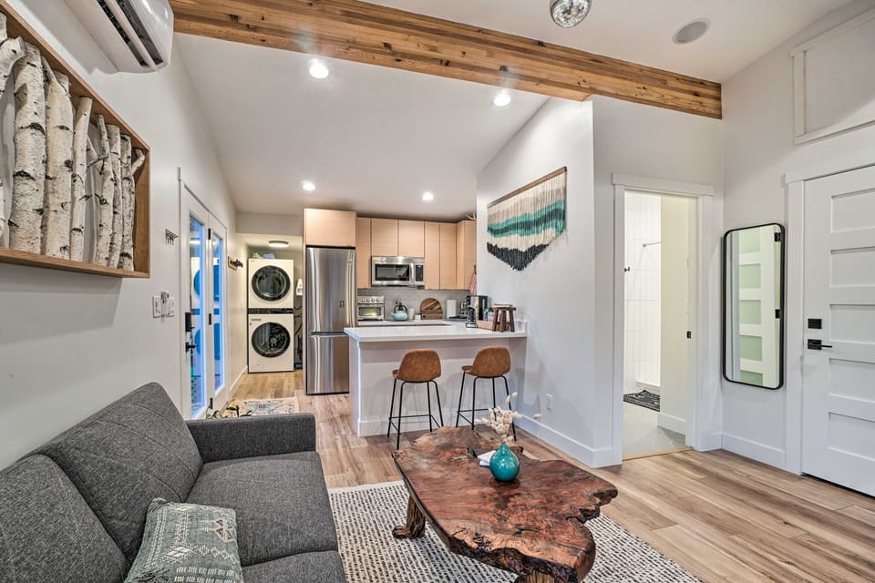 Cozy Flagstaff Studio w/ Patio - Near Dtwn! Apartment in Flagstaff
