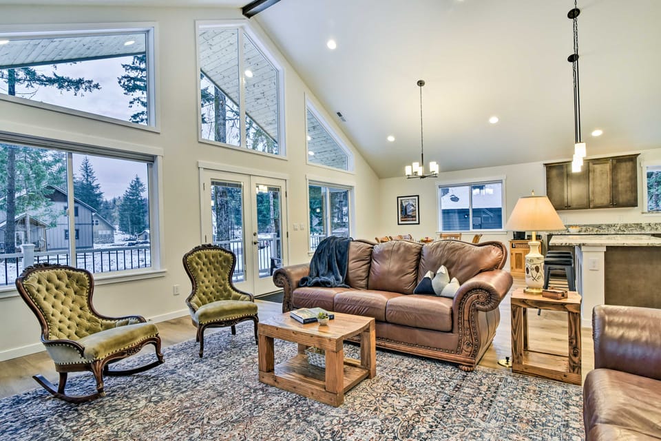 Family-Friendly Packwood Retreat w/ Deck! House in Washington