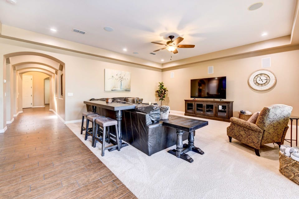 Pool, BBQ & Bar: Family Home in Queen Creek House in Queen Creek