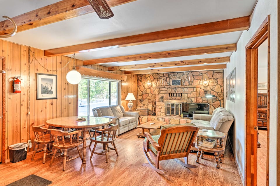 7 Mi to Yosemite Nat'l Park: Riverfront Getaway! House in Tuolumne County