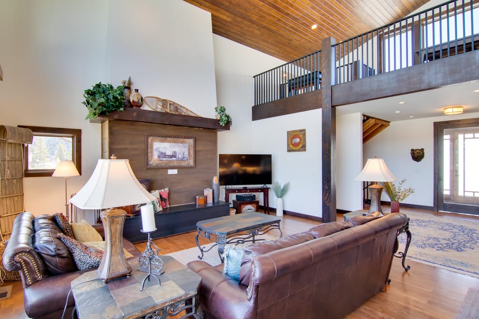 Spacious Big Sky Home w/ Hot Tub & Grill! House in Big Sky