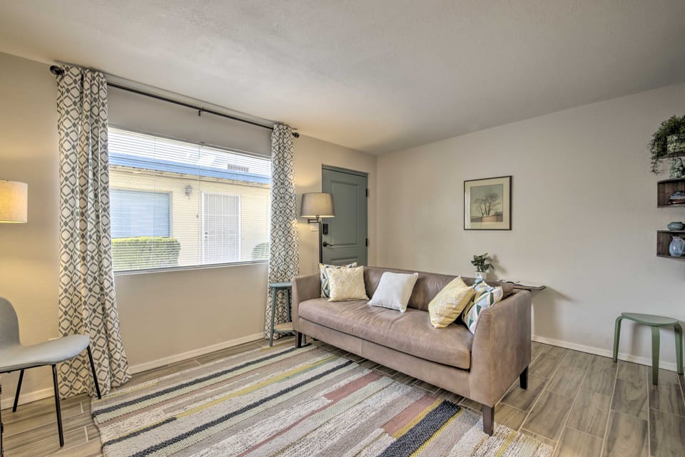 Walk to Old Town! Nurse-Ready Scottsdale Apt Apartment in Scottsdale