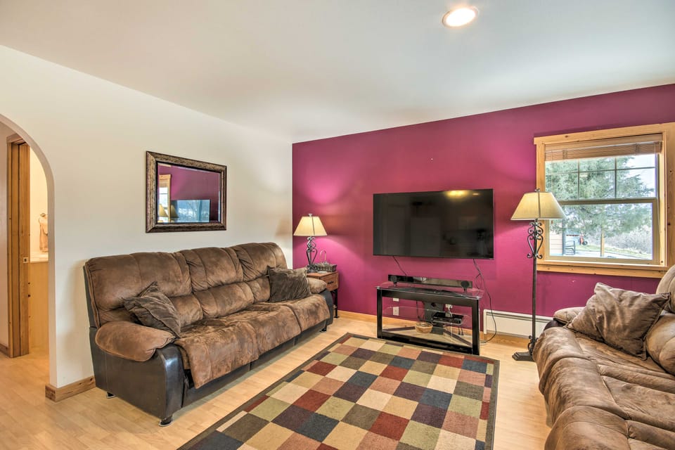 Inviting Townhome: 30 Mi to Yellowstone NP! Apartment in Emigrant