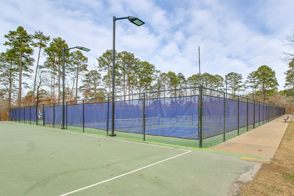 Hot Springs Village Escape on Isabella Golf Course Apartment in Arkansas