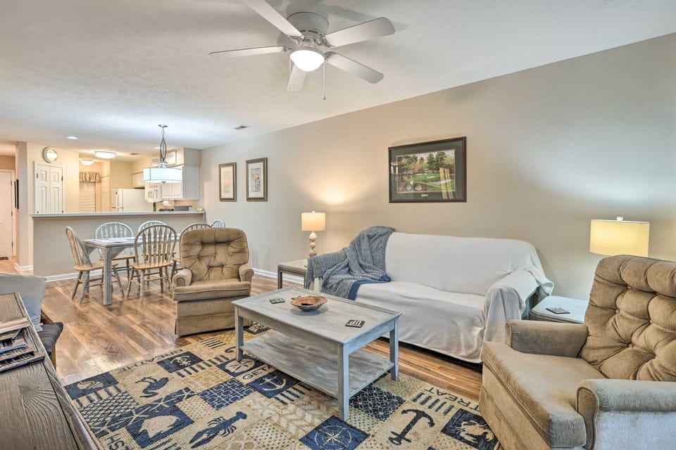 True Blue Golf Resort Condo - 3 Mi to Beach! Apartment in South Carolina