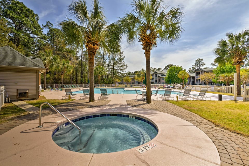 True Blue Golf Resort Condo - 3 Mi to Beach! Apartment in South Carolina