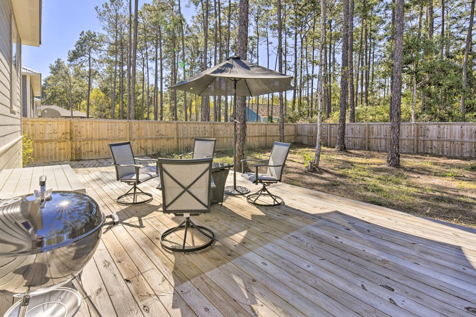 Modern Santa Rosa Beach Retreat w/ Yard & Patio! House in South Walton County