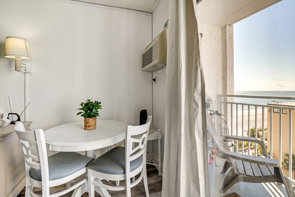 4 Mi to Broadway at the Beach: Oceanfront Getaway Apartment in Myrtle Beach