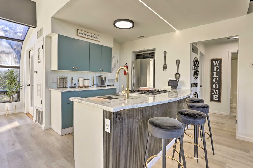 Hike, Ski & Golf: Mtn-View Codo in Vernon Township Apartment in Vernon Township