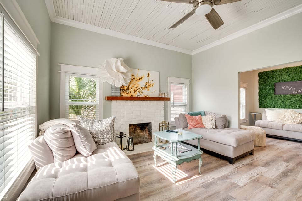 Walk to River & Shops: Downtown Dunnellon Escape House in Dunnellon