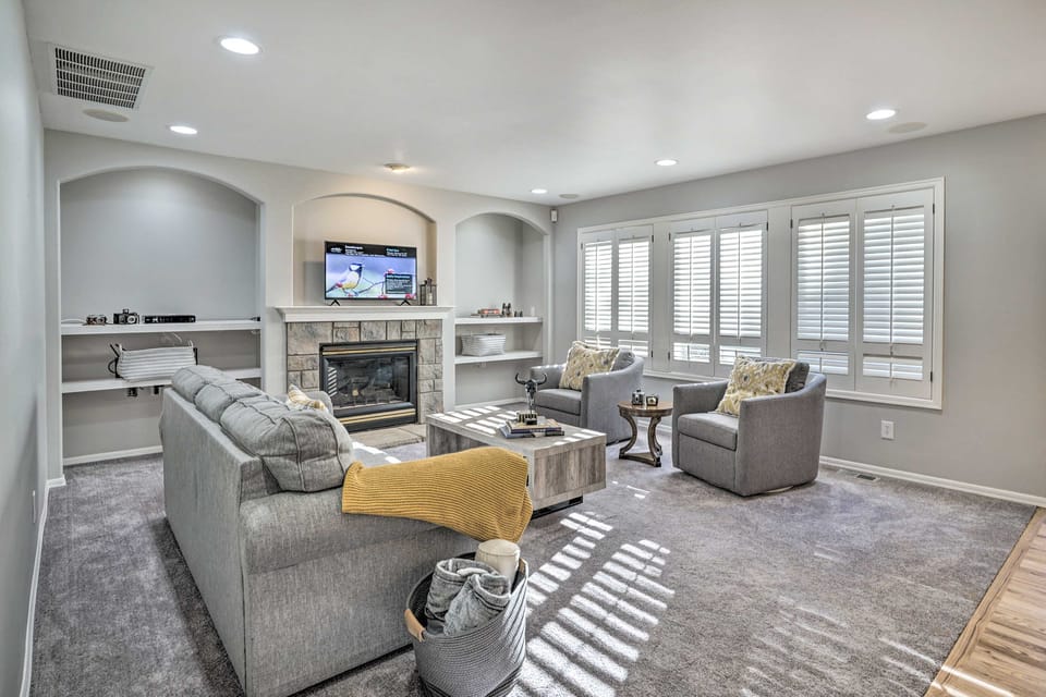 ‘The Cedars' Spacious Group Getaway in Snohomish House in North Creek