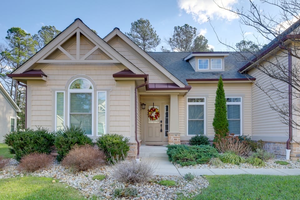 6 Mi to Bethany Beach: Family Home w/ BBQ & Yard House in Sussex County