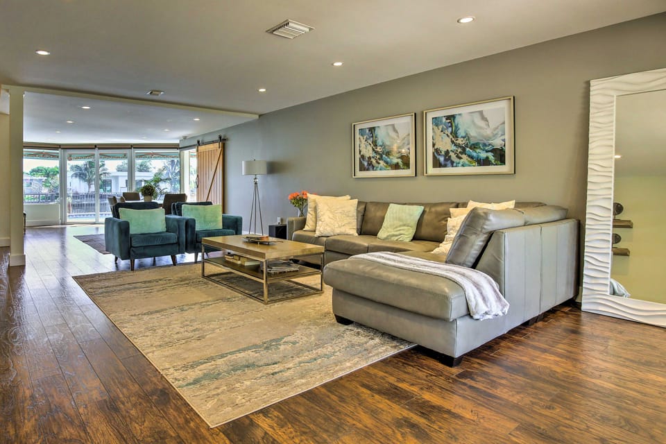 1 Mi to Pompano Beach: Vacation Rental w/ Pool! House in Pompano Beach