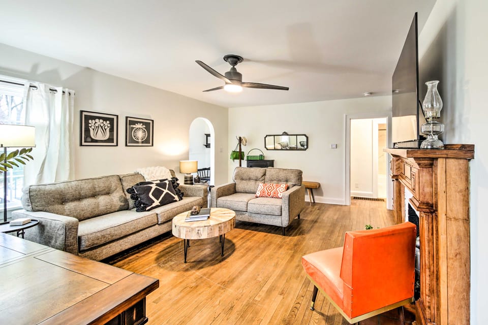 Renovated Bloomington Home - Steps to Campus! House in Bloomington