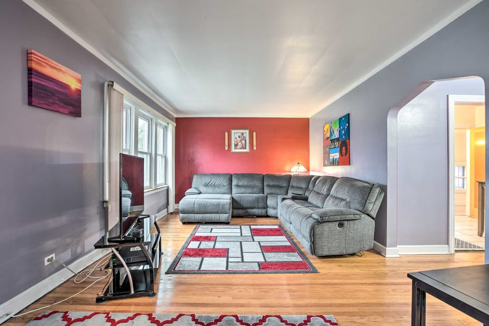 Chicago Home w/ Spacious Yard: 14 Mi to Dtwn House in Chicago