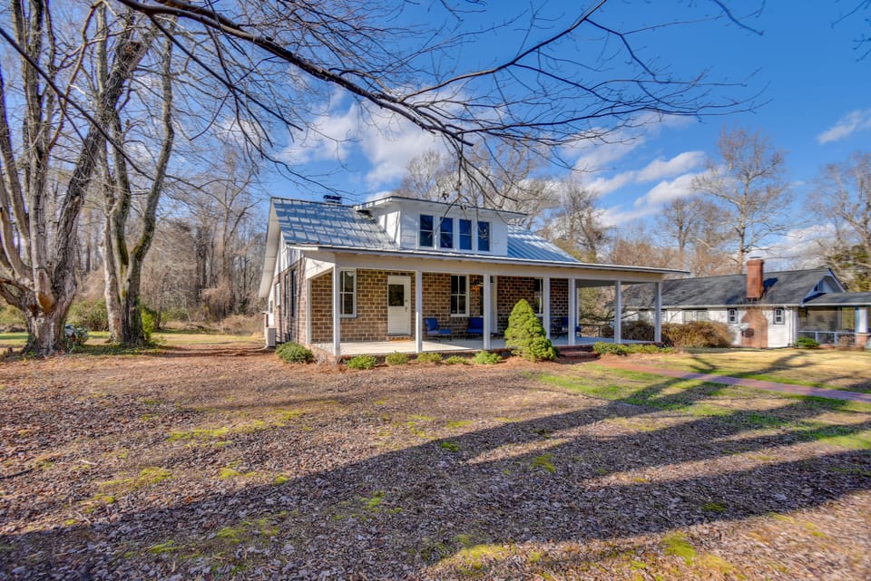 Radiant Gloucester House w/ Private Porch! House in Gloucester