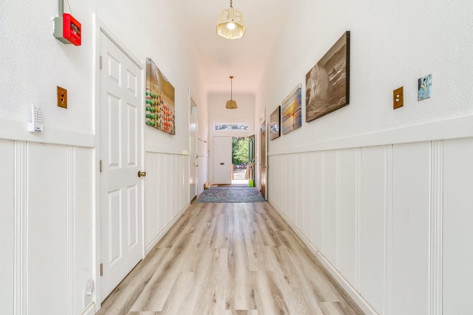 Montara Apartment w/ Yard Near Beaches Apartment in Montara