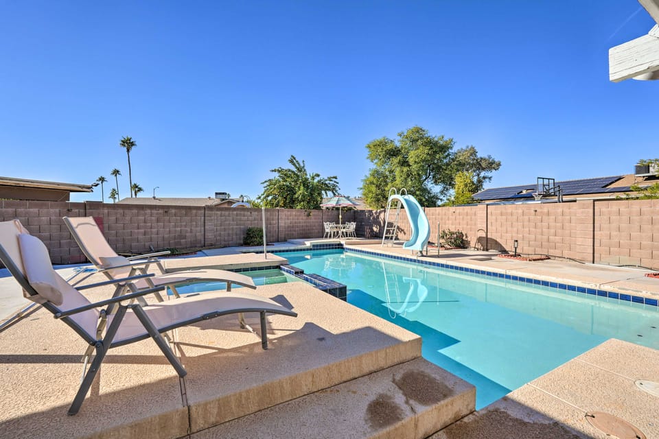 Families w/ Pets Welcome! Poolside Gem in Phoenix House in Phoenix