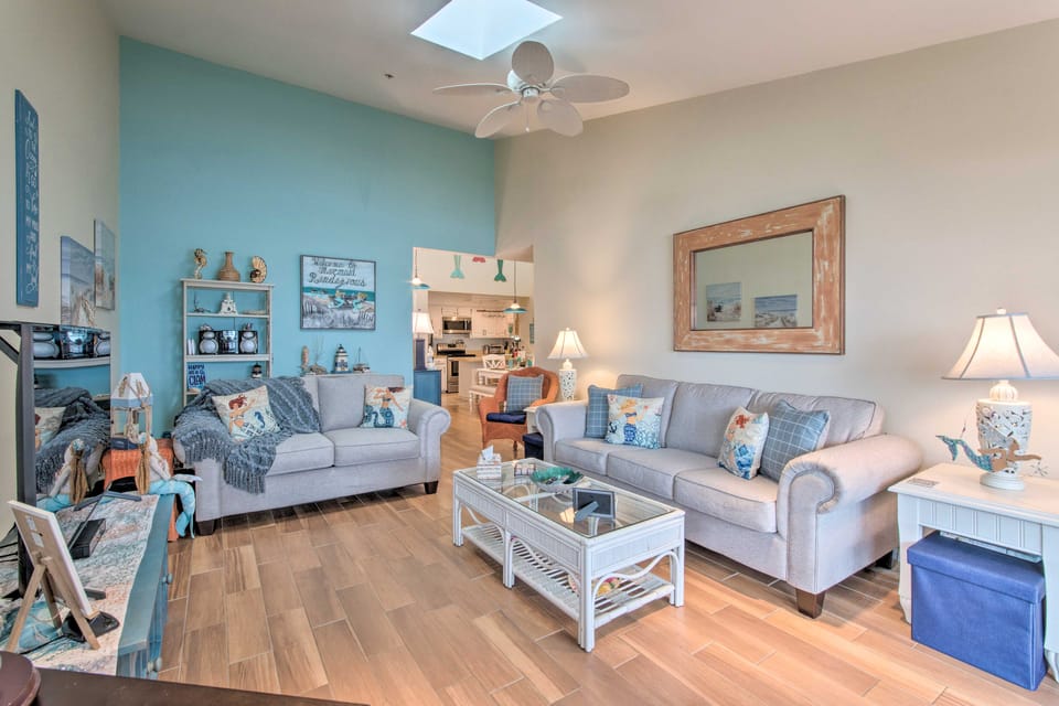 Topsail Beach Oceanfront Oasis w/ Stunning Views! Apartment in North Topsail Beach