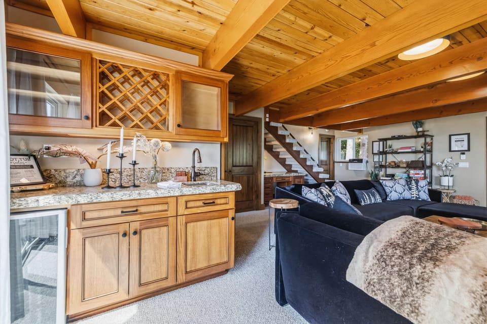 Hot Tub + Scenic Views: Luxury Twain Harte Cabin! House in Twain Harte