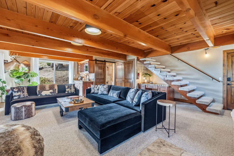 Hot Tub + Scenic Views: Luxury Twain Harte Cabin! House in Twain Harte