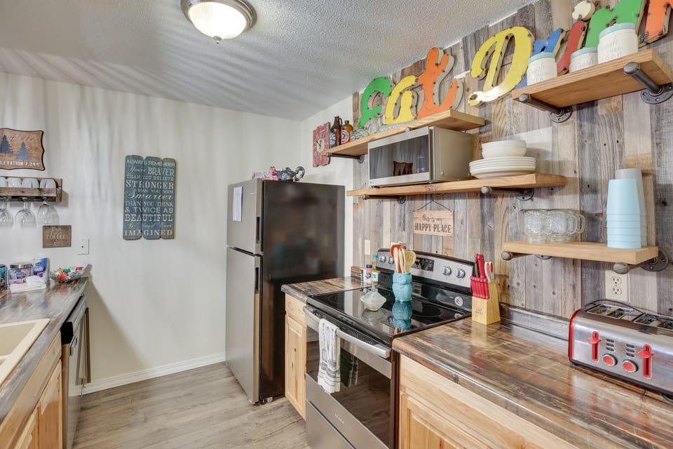 Sturgis Rally Condo Near Deadwood & Downtown Lead Apartment in Lead