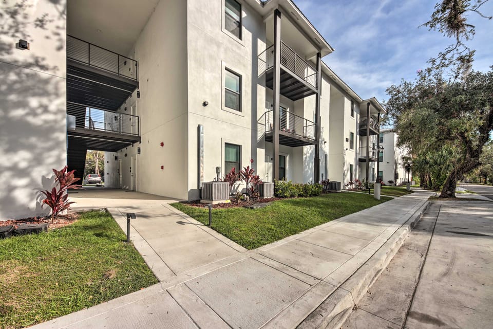 Pet-Friendly LaBelle Apt, Close to River! Apartment in Florida