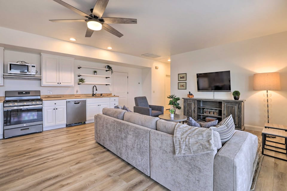 Modern Apartment w/ Beautiful Mountain Views! Apartment in St George