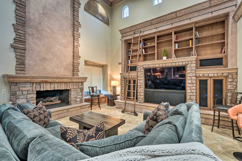 Outdoor Oasis, Games! Paradise Valley Group Villa House in Paradise Valley