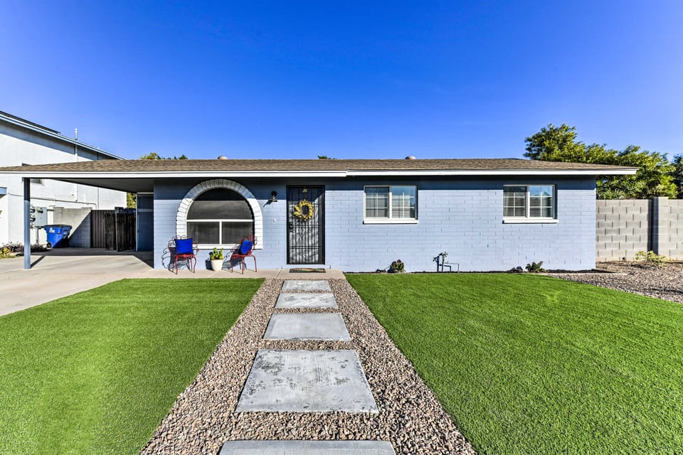 Furnished Patio! Downtown Gilbert Retreat House in Gilbert