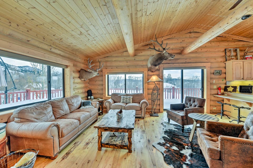 Charming Bedford Cabin w/ Private Hot Tub! House in Wyoming