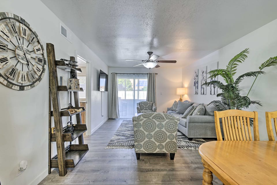 Steps to Dtwn Gilbert! Condo w/ Furnished Porch Apartment in Gilbert