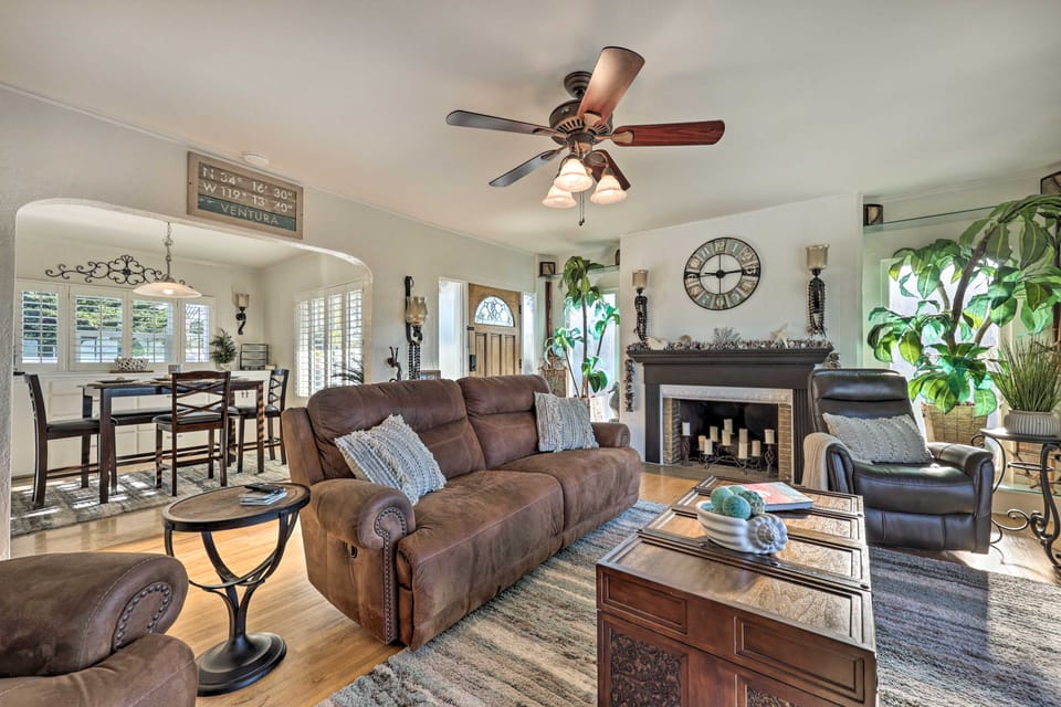 Walk to Ventura Beach: Comfy Home w/ Ocean Views House in Ventura