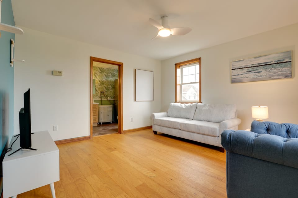 Comfy Tiverton Home Near Newport & Beaches! House in Tiverton
