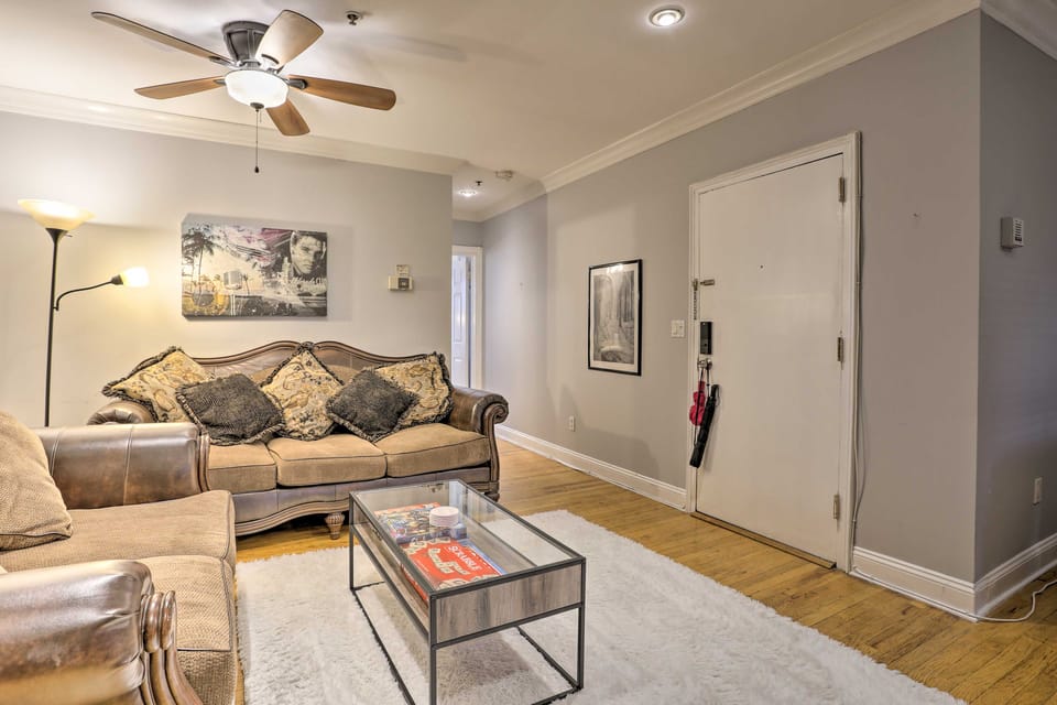 Couple’s Hub Near MetLife, Walk to Public Transit! Apartment in Hoboken