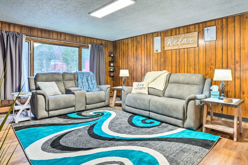 Salamanca Home ~ 9 Mi to Holiday Valley Resort House in Cattaraugus