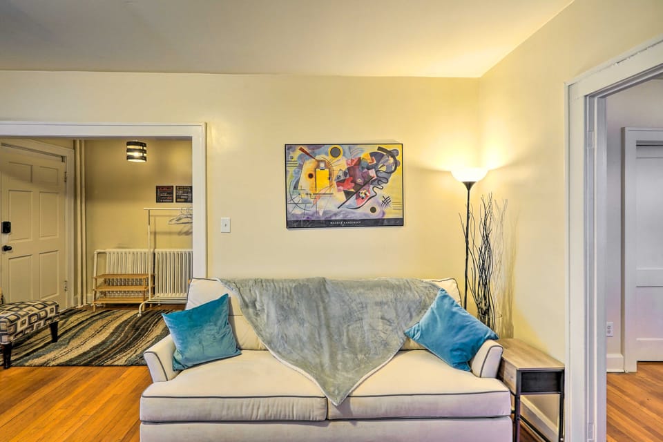 Charming Albany Retreat ~ 3 Mi to Downtown! House in Albany
