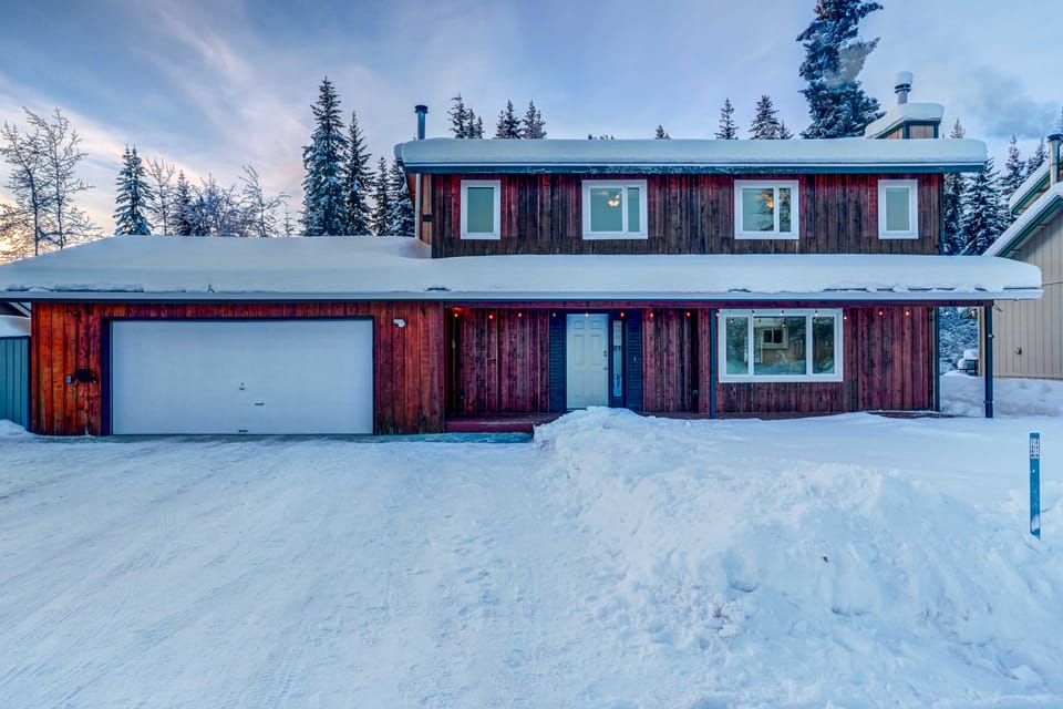 'Northern Bliss' Modern Mtn-View Home in Fairbanks House in Fairbanks