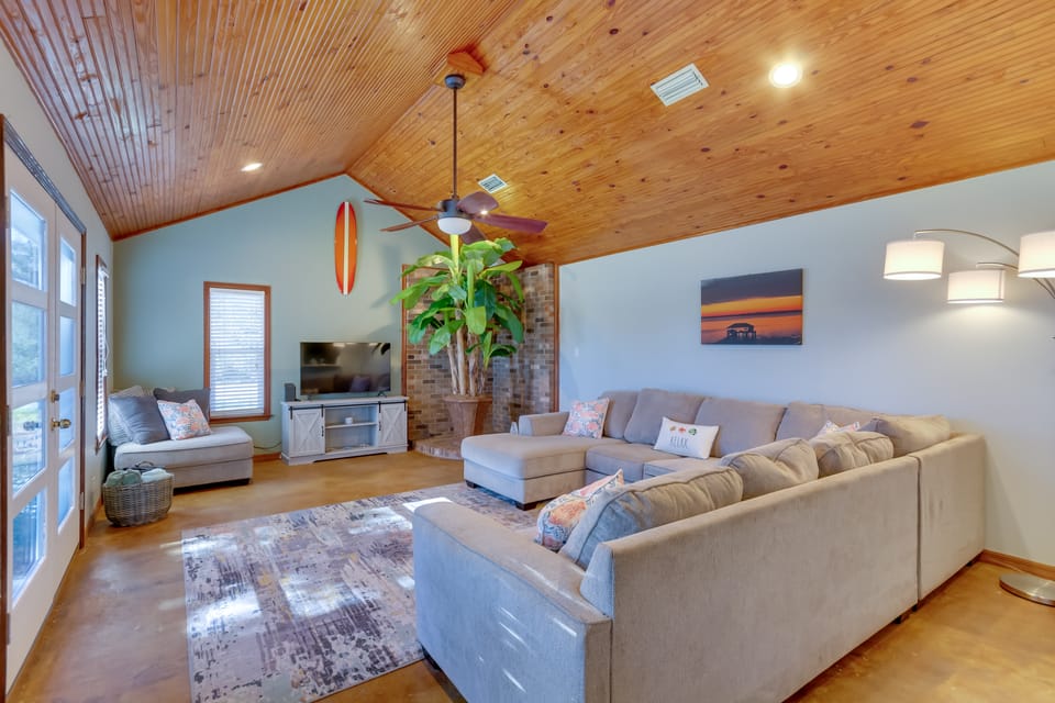 Serene Pensacola Vacation Rental w/ Gas Grill House in Perdido Key