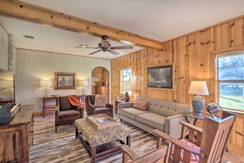 Georgetown Barn Studio on > 7 Acres: Pet Friendly! Apartment in Georgetown