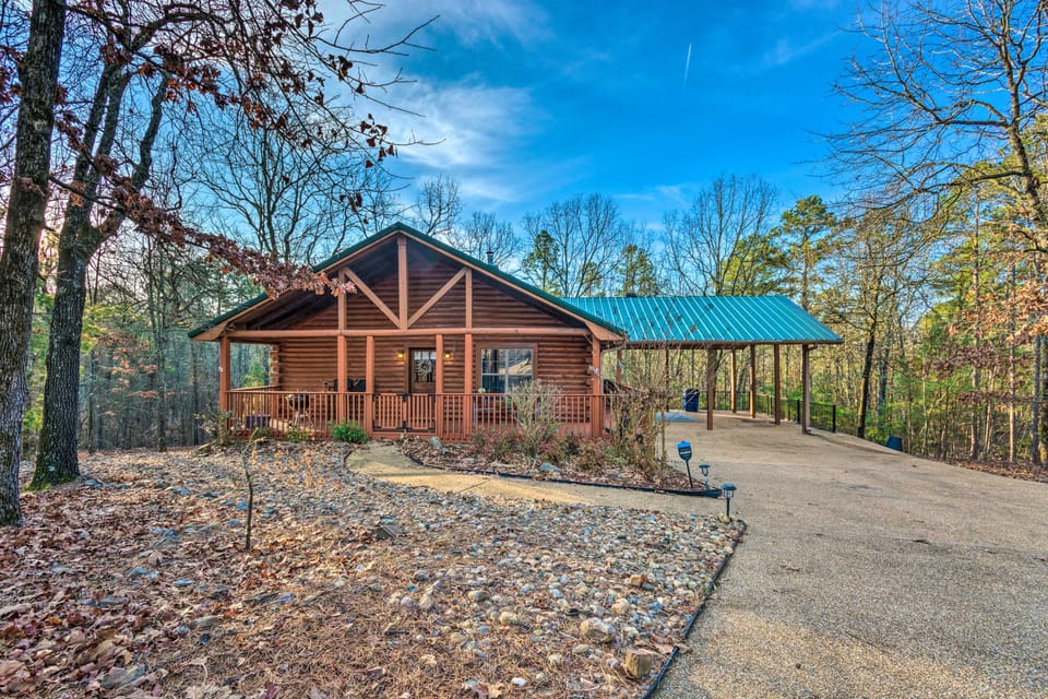 Pet-Friendly Cabot Cabin w/ Fenced Yard! House in Arkansas