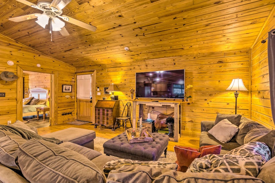 Pet-Friendly Cabot Cabin w/ Fenced Yard! House in Arkansas