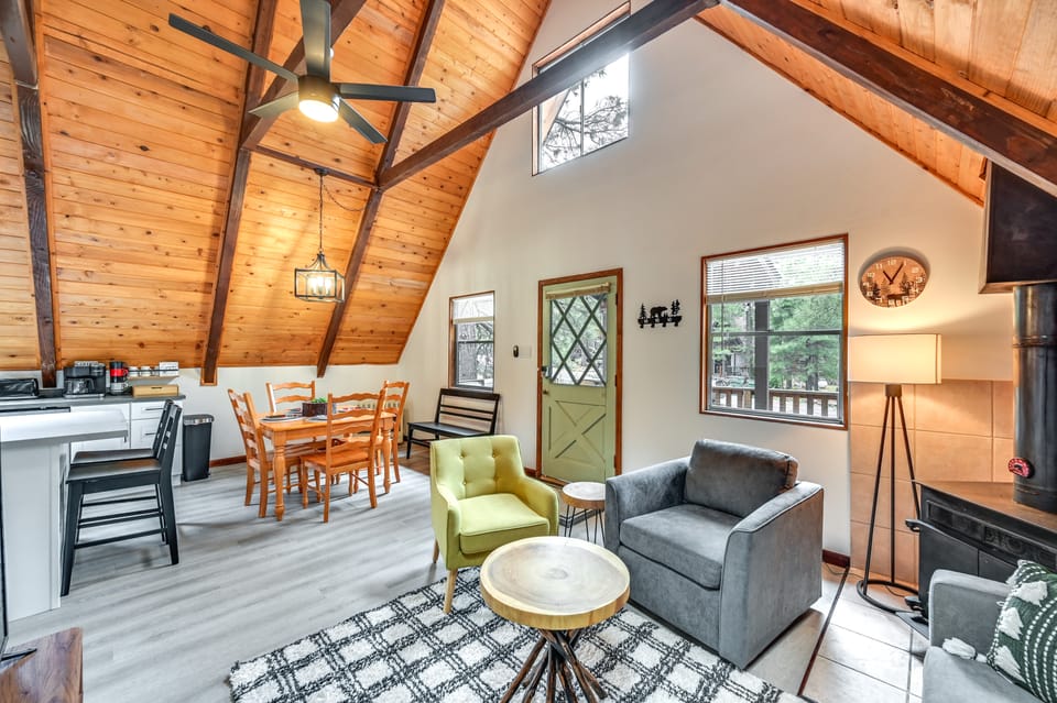 Deck & Grill: A-Frame Cabin in Munds Park! House in Munds Park