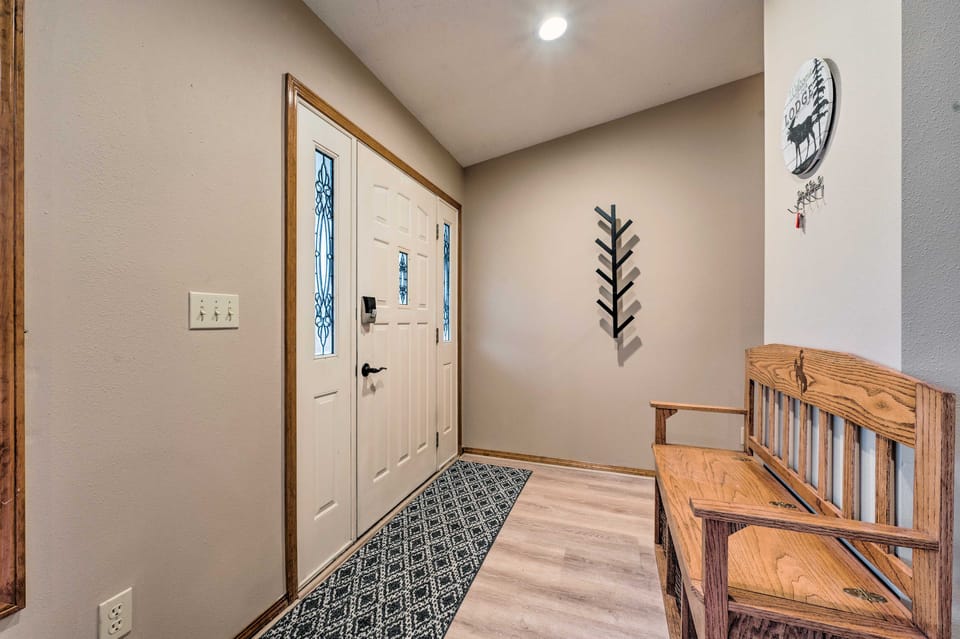 Pet-Friendly Caldwell Home Rental Near Lake! House in Caldwell