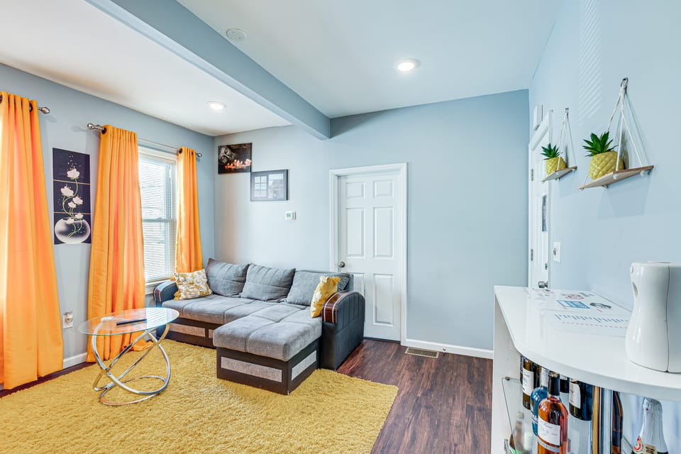 Updated Linden Home: Visit NYC & Newark! House in Linden