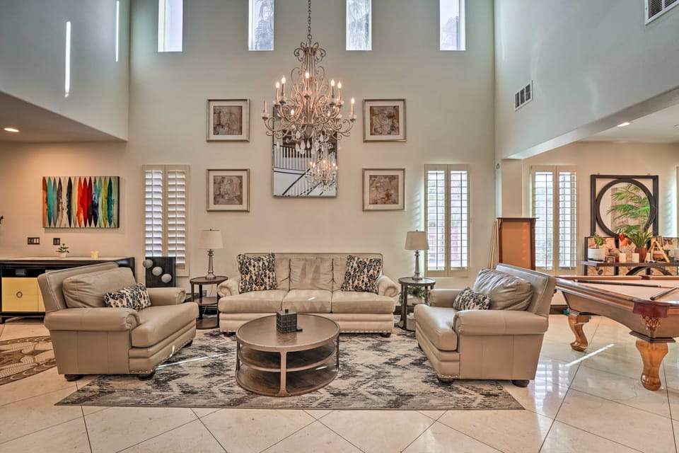 9 Mi to Strip: Las Vegas Home w/ Pool & Hot Tub! House in Henderson