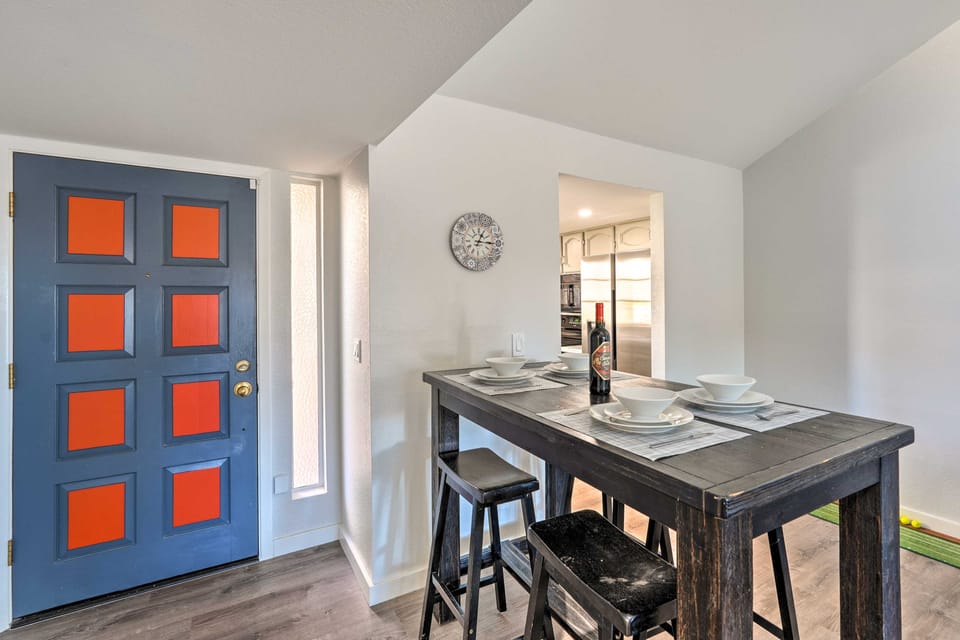 NEW! Cozy Townhome ~ 11 Mi to Old Town Scottsdale! Apartment in Scottsdale